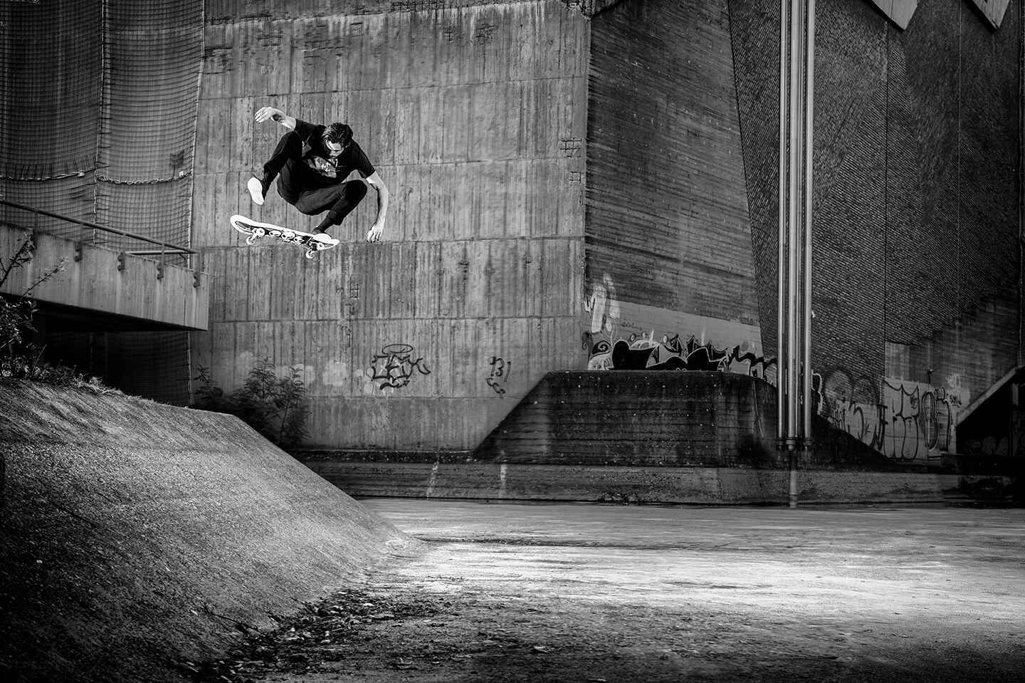 A high-quality archival matte paper print featuring a stunning color photo of Dylan Rieder executing a flawless frontside heelflip off a bump in Germany, as seen on his iconic Thrasher Magazine cover. Captured by renowned skate photographer David Broach, this image immortalizes Dylan’s effortless style, power, and precision. Printed on premium archival matte paper for exceptional detail and longevity, making it a must-have for skateboarding enthusiasts, collectors, and fans of legendary skate photography.